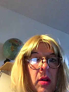 simone xdressing online show from 12.14.25