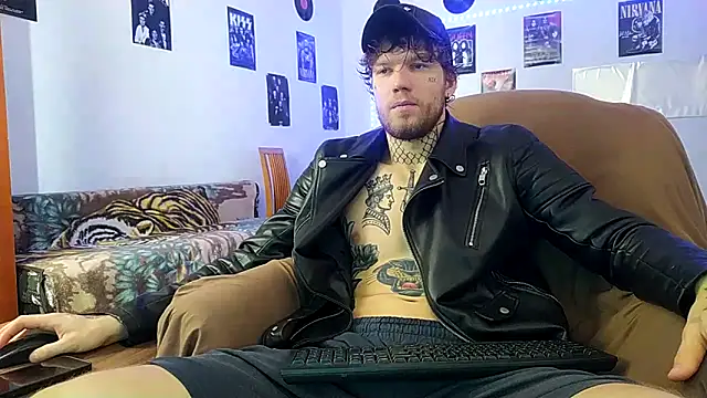 Huntall77 online show from 12.16.25