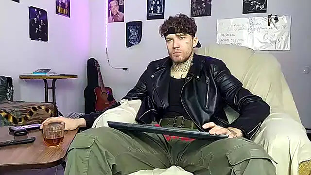 Huntall77 online show from 02.14.26