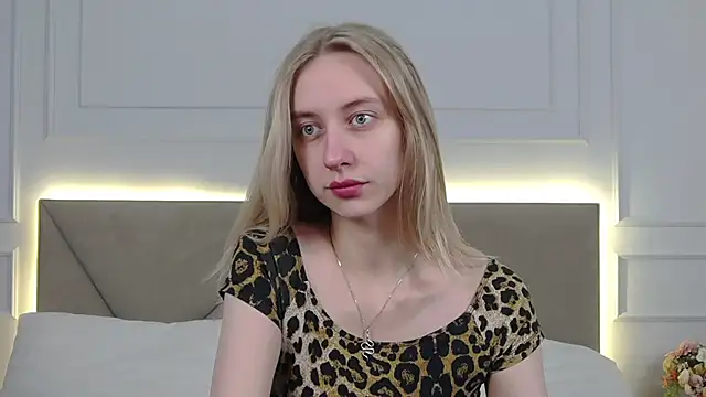 Snapshot of RachaelCute chatting on 02.22.26 RachaelCute online show from 02.22.26