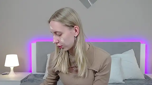 Snapshot of RachaelCute chatting on 02.27.26 RachaelCute online show from 02.27.26