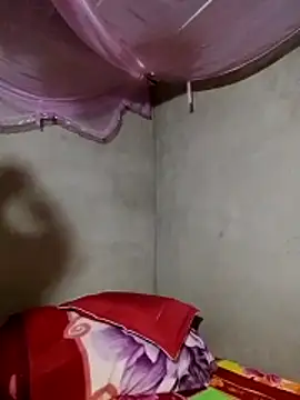 Snapshot of Cloud-wh chatting on 11.12.25 Cloud-wh online show from 11.12.25