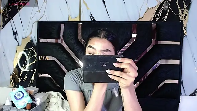 tael novacs online show from 01.12.26