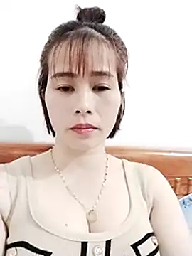 Swan-white123 online show from 12.04.25