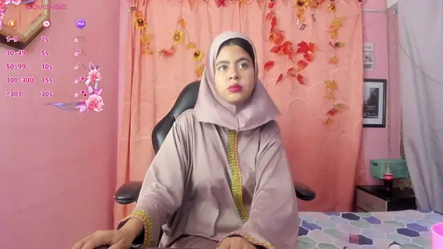 NaylaAbadi online show from 02.10.26