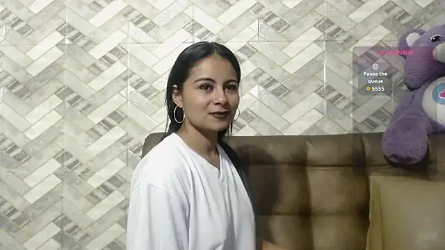 Agatha15  online show from 11.25.25