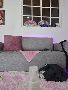 Snapshot of dirty_diiana chatting on 11.21.25 dirty diiana online show from 11.21.25