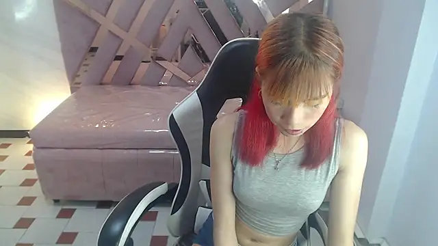 Snapshot of Sweet_Kitty_v chatting on 11.20.25 Sweet Kitty v online show from 11.20.25