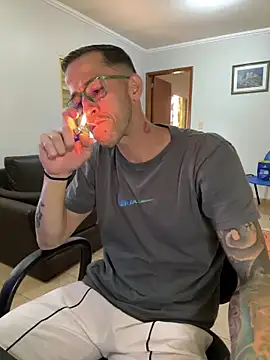 Snapshot of Lucasjandre chatting on 03.26.26 Lucasjandre online show from 03.26.26