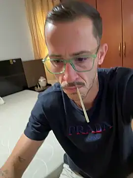 Snapshot of Lucasjandre chatting on 04.12.26 Lucasjandre online show from 04.12.26