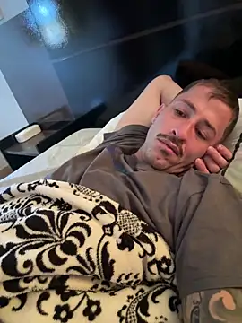 Snapshot of Lucasjandre chatting on 04.16.26 Lucasjandre online show from 04.16.26