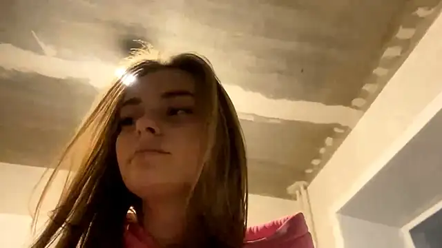 GeralynChiszar online show from 11.11.25