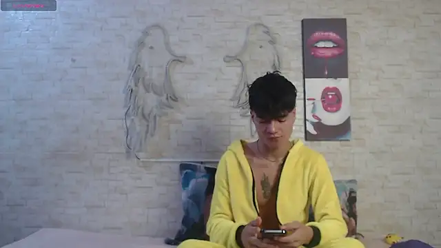 axel milo kairo and noa online show from 02.02.26