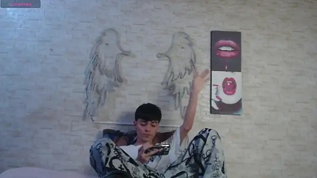 axel milo kairo and noa online show from 02.10.26