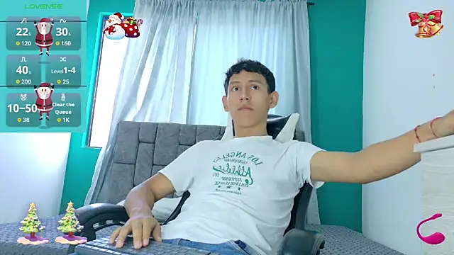 FelipeGonzalezz online show from 11.28.25