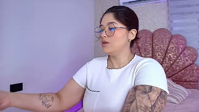 mia fontana  online show from 01.10.26