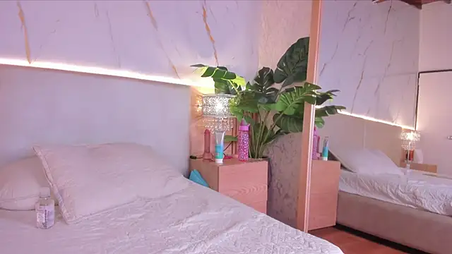 april grey11 online show from 12.19.25