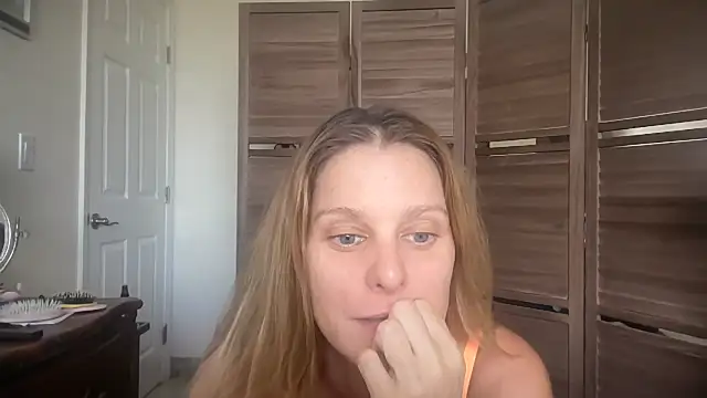 prettylittlekittycat online show from 07.02.26