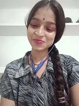 Mohnicute online show from 05.28.26
