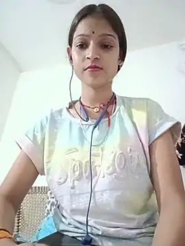 Mohnicute online show from 06.17.26