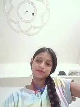 Mohnicute online show from 07.10.26