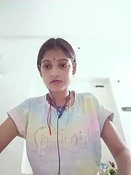 Mohnicute online show from 07.11.26