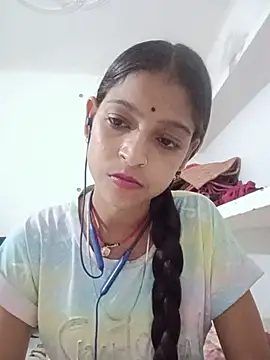 Mohnicute online show from 07.16.26