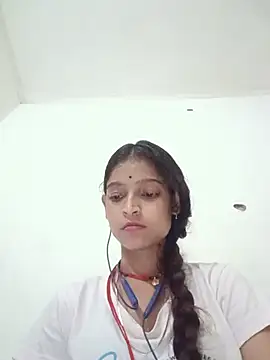 Mohnicute online show from 07.21.26