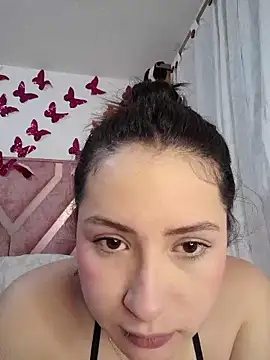 Snapshot of Rosaline-Baker- chatting on 11.26.25 Rosaline-Baker- online show from 11.26.25