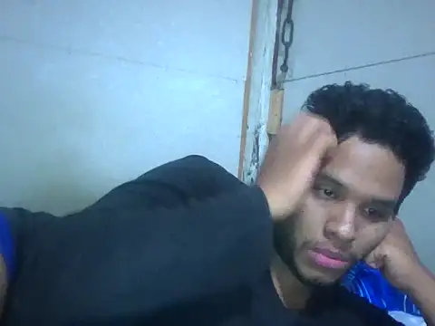 Snapshot of josecamsex27 chatting on 12.04.25 josecamsex27 online show from 12.04.25