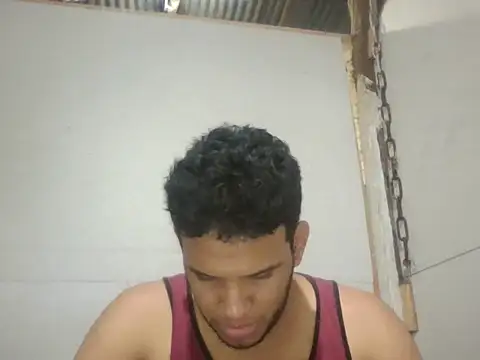 Snapshot of josecamsex27 chatting on 12.21.25 josecamsex27 online show from 12.21.25