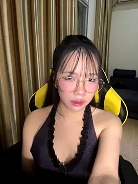 Snapshot of qiqi200135 chatting on 11.20.25 qiqi200135 online show from 11.20.25