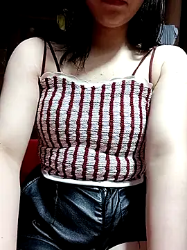 Snapshot of LynkLyy2k chatting on 11.16.25 LynkLyy2k online show from 11.16.25