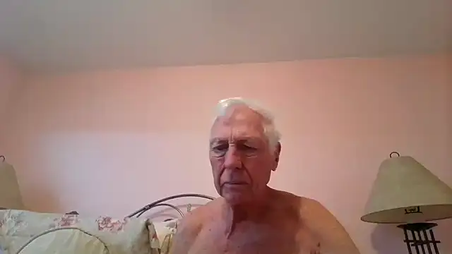 Snapshot of capttp chatting on 04.30.26 capttp online show from 04.30.26