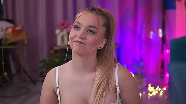 ElyssawetXX online show from 11.20.25