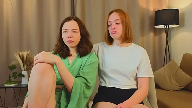 Snapshot of LucreciaAsters chatting on 11.29.25 LucreciaAsters online show from 11.29.25