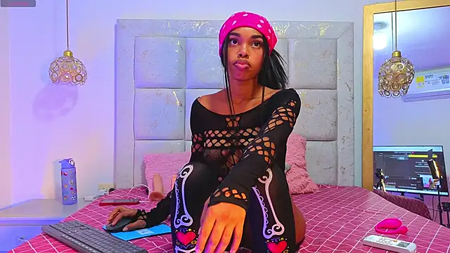 shantal james  online show from 11.28.25