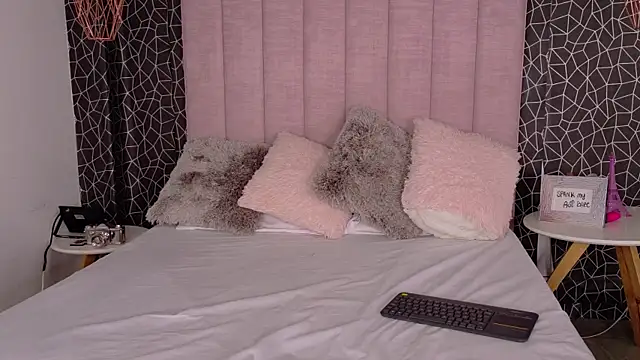 IrisDeLaVega  online show from 03.28.26