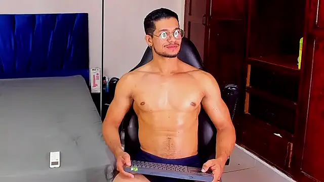 Nolan joness online show from 04.08.26