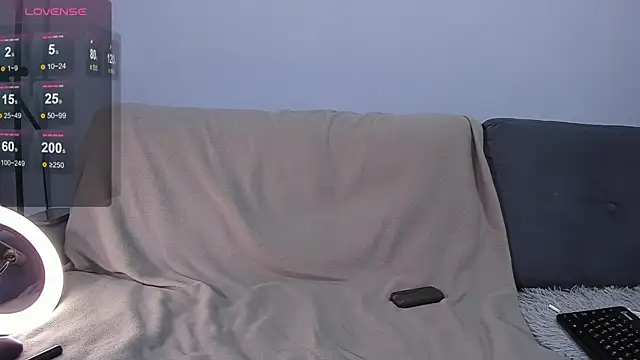 Snapshot of AlanReckless chatting on 11.26.25 AlanReckless online show from 11.26.25