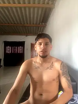 Snapshot of Purry_14 chatting on 11.21.25 Purry 14 online show from 11.21.25