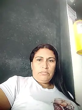 Yuleinnyaguelles online show from 11.17.25