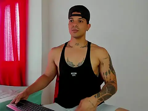 Zayn maxwell online show from 02.06.26