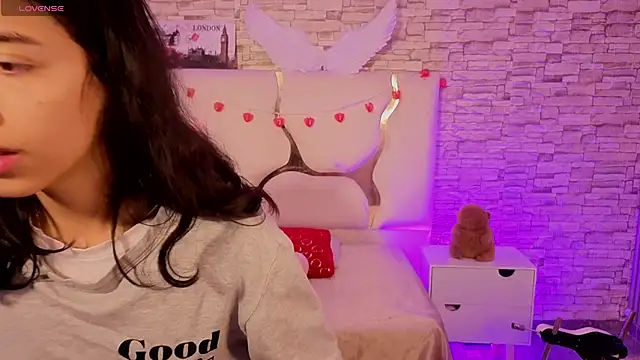 Joselyn tay online show from 02.08.26