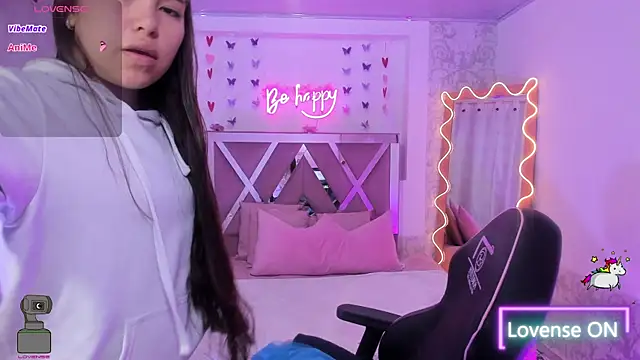 ISABELA TAY online show from 03.26.26