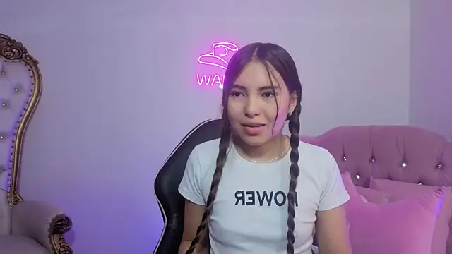 ISABELA TAY online show from 05.15.26