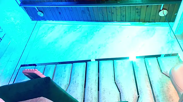 Caroline palmerr online show from 12.17.25