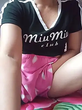 Snapshot of Lyly_sexyy chatting on 05.18.26 Lyly sexyy online show from 05.18.26