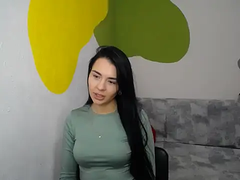 divina kira online show from 12.18.25