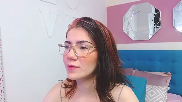 AriLumi online show from 11.23.25